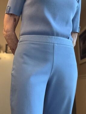 Talbots Chatham Slim Ankle Pants.  Bi-stretch Side Zip Size 4 Light Blue.